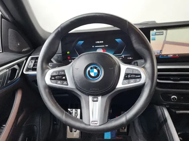 2022 BMW i4 с пробегом 107 624 км