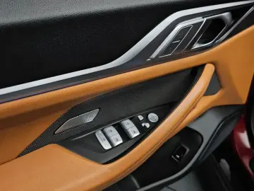 2023 BMW i4 с пробегом 39 855 км