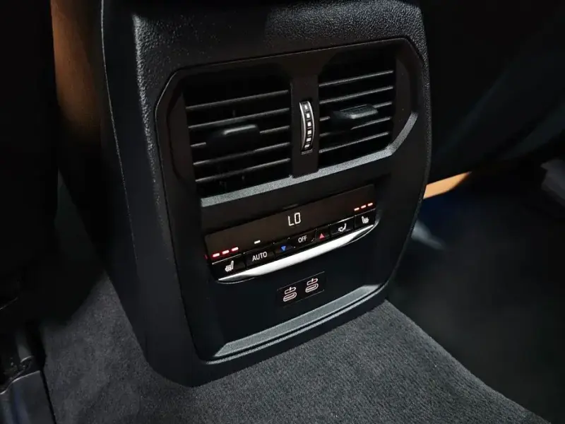 2023 BMW i4 с пробегом 39 855 км