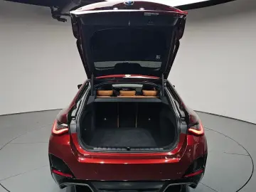 2023 BMW i4 с пробегом 39 855 км