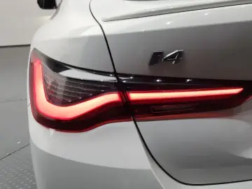 2022 BMW i4 с пробегом 107 624 км