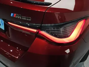 2023 BMW i4 с пробегом 39 855 км