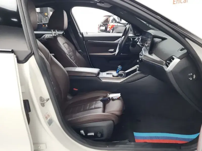 2022 BMW i4 с пробегом 107 624 км