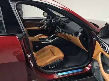 2023 BMW i4 с пробегом 39 855 км