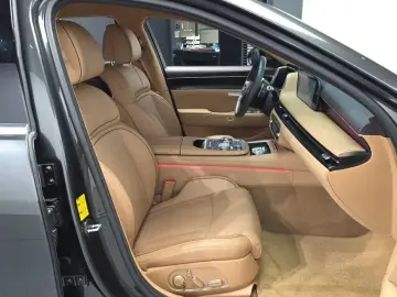2023 Genesis G90 с пробегом 59 723 км