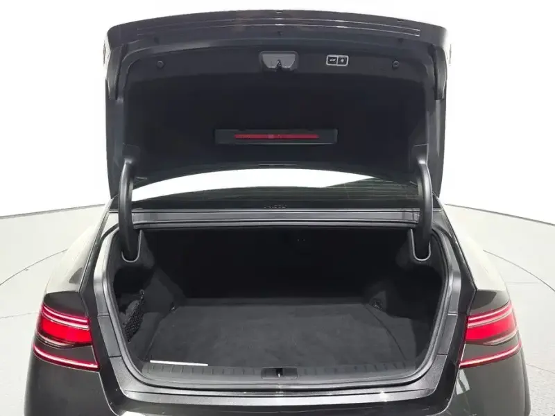 2023 Genesis G90 с пробегом 59 723 км