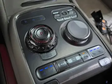 2023 Genesis G90 с пробегом 89 672 км