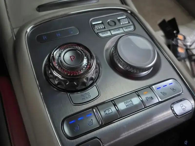 2023 Genesis G90 с пробегом 89 672 км