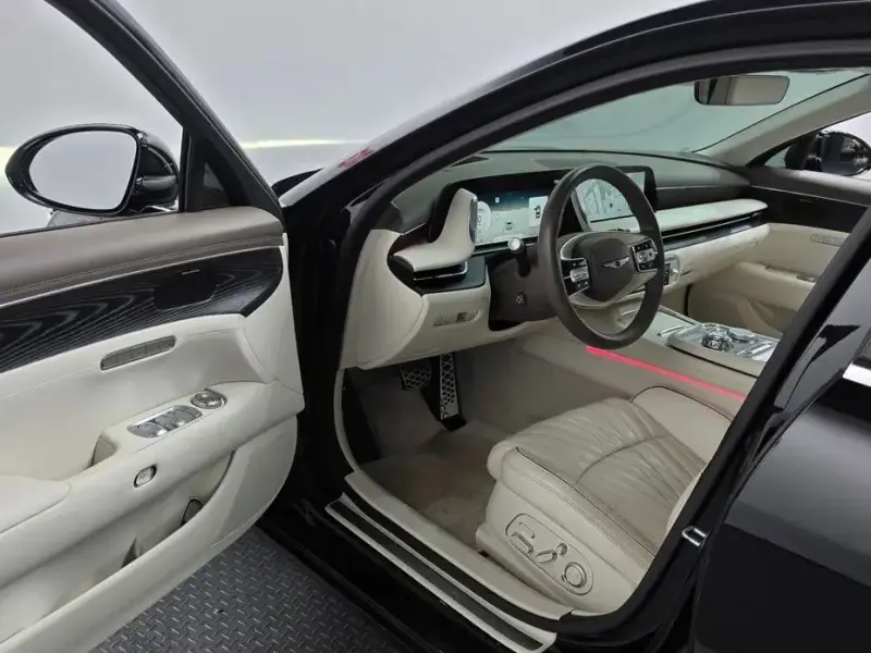 2023 Genesis G90 с пробегом 89 672 км