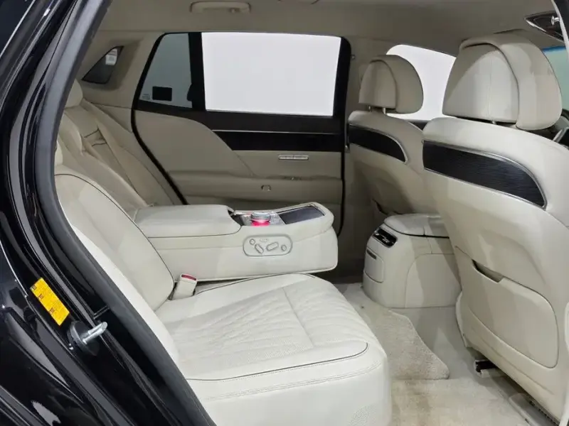 2023 Genesis G90 с пробегом 89 672 км
