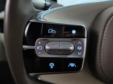 2023 Genesis G90 с пробегом 89 672 км