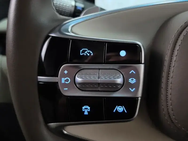 2023 Genesis G90 с пробегом 89 672 км