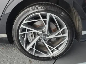 2023 Genesis G90 с пробегом 89 672 км