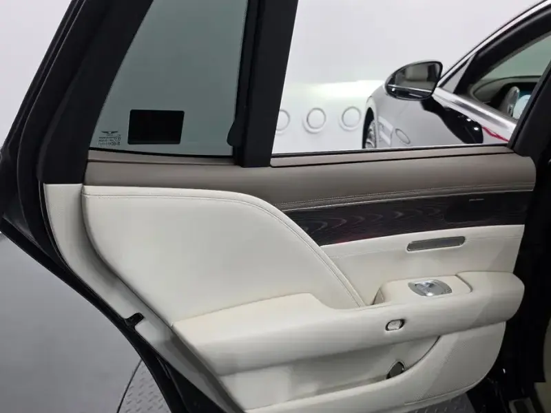 2023 Genesis G90 с пробегом 89 672 км