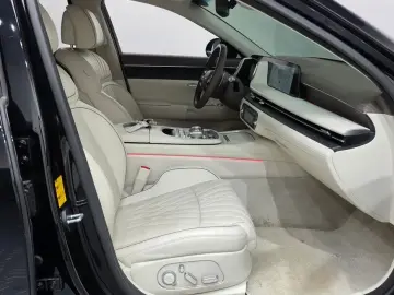 2023 Genesis G90 с пробегом 89 672 км