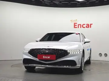 2023 Genesis G90 с пробегом 82 663 км