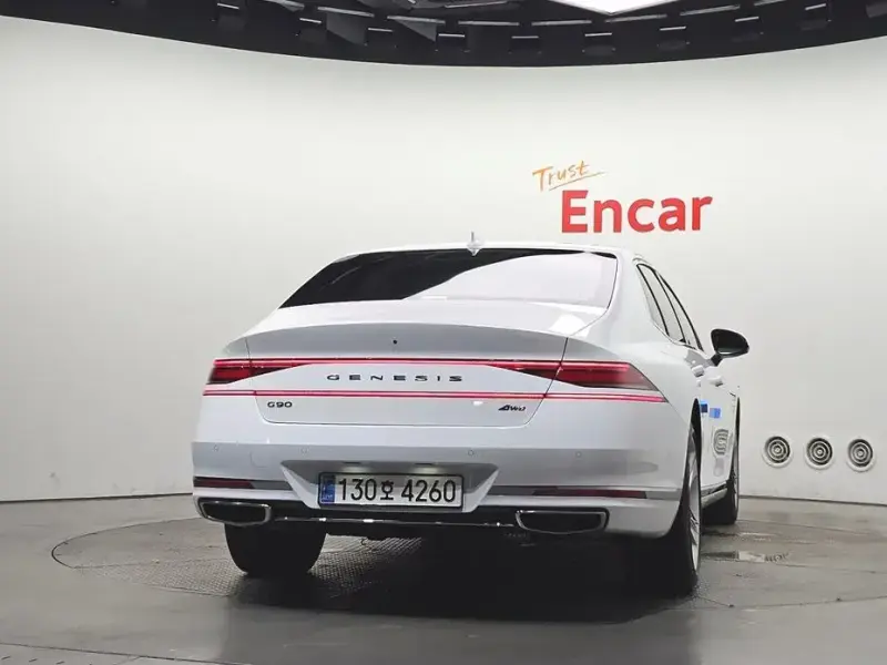 2023 Genesis G90 с пробегом 82 663 км