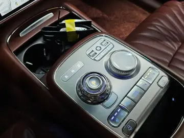 2023 Genesis G90 с пробегом 82 663 км