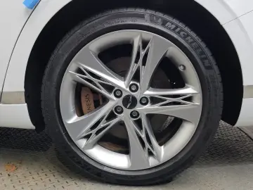 2023 Genesis G90 с пробегом 82 663 км
