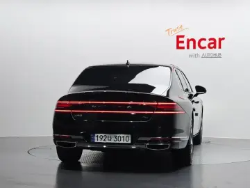 2023 Genesis G90 с пробегом 9 507 км