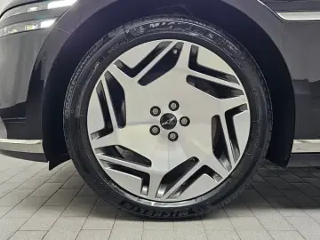 2023 Genesis G90 с пробегом 9 507 км