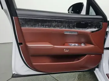 2023 Genesis G90 с пробегом 82 663 км