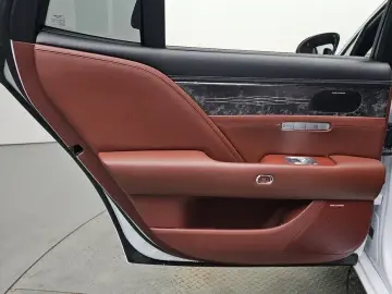 2023 Genesis G90 с пробегом 82 663 км
