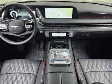 2023 Genesis G90 с пробегом 9 507 км