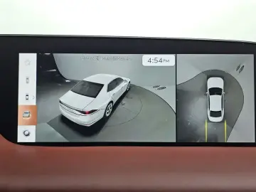 2023 Genesis G90 с пробегом 82 663 км