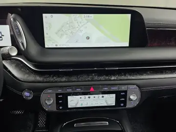 2023 Genesis G90 с пробегом 9 507 км
