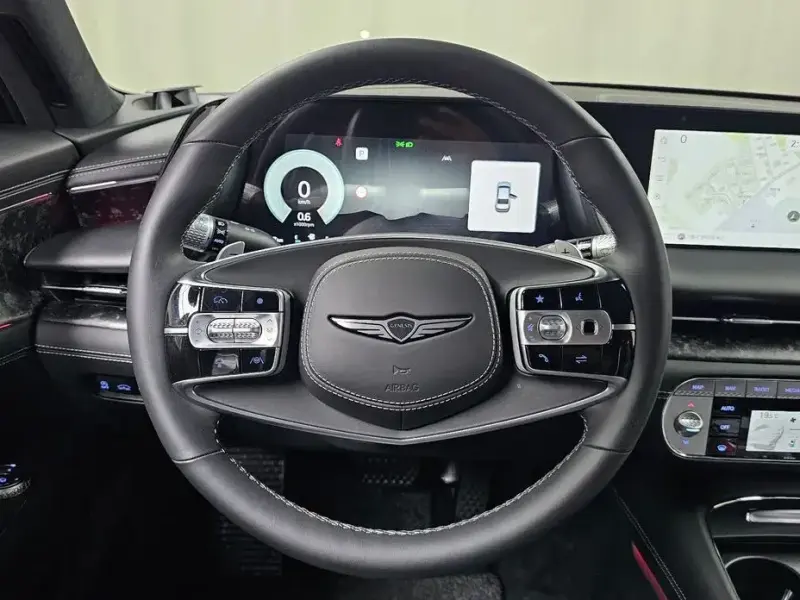 2023 Genesis G90 с пробегом 9 507 км