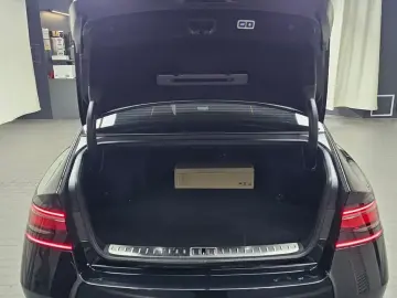 2023 Genesis G90 с пробегом 9 507 км