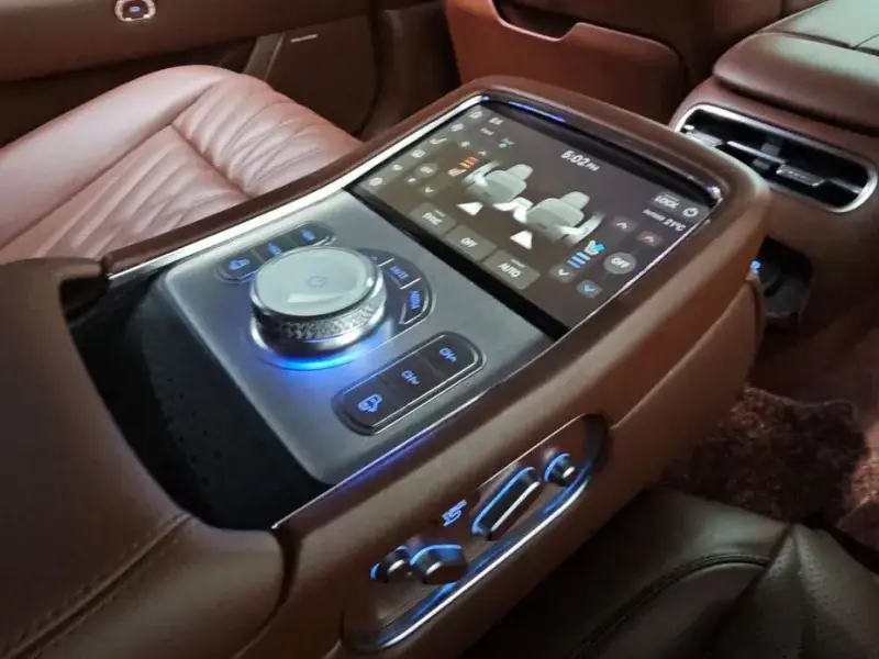 2023 Genesis G90 с пробегом 82 663 км