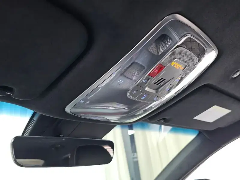 2023 Genesis G90 с пробегом 9 507 км