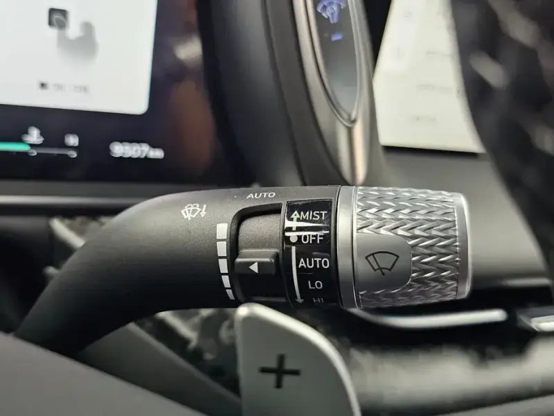 2023 Genesis G90 с пробегом 9 507 км