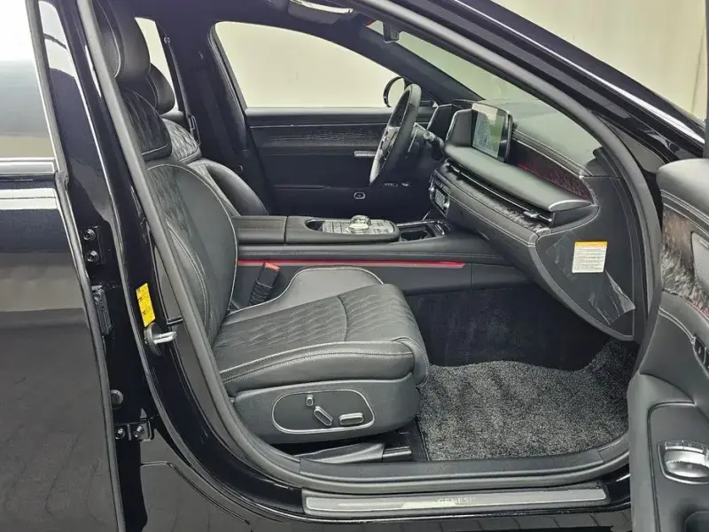 2023 Genesis G90 с пробегом 9 507 км
