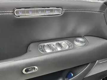 2023 Genesis G90 с пробегом 9 507 км