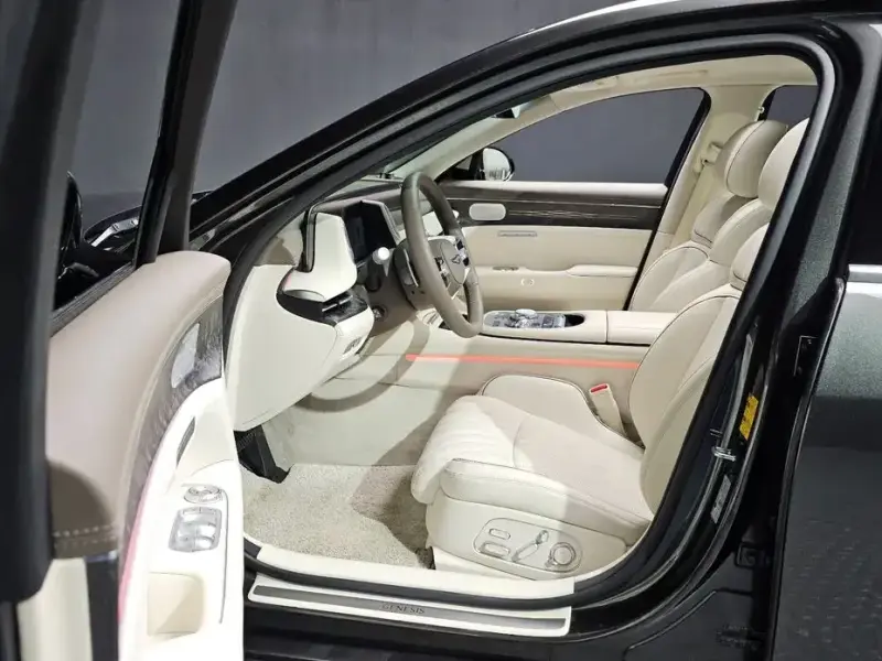 2023 Genesis G90 с пробегом 48 712 км