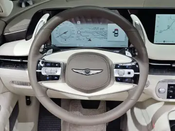 2023 Genesis G90 с пробегом 48 712 км