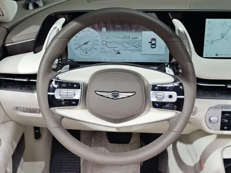 2023 Genesis G90 с пробегом 48 712 км