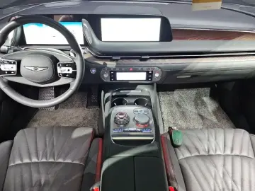 2023 Genesis G90 с пробегом 56 711 км