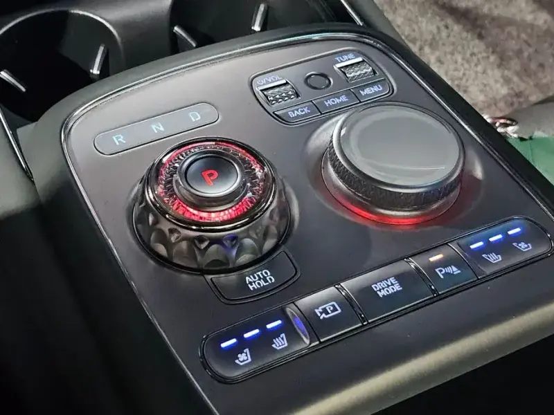 2023 Genesis G90 с пробегом 56 711 км