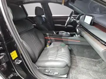 2023 Genesis G90 с пробегом 56 711 км