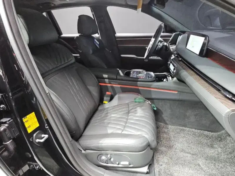 2023 Genesis G90 с пробегом 56 711 км