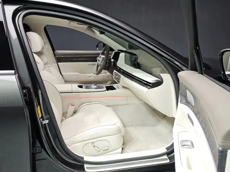 2023 Genesis G90 с пробегом 48 712 км