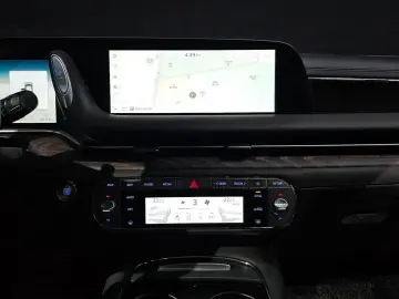 2023 Genesis G90 с пробегом 56 711 км