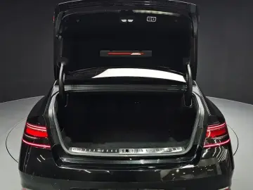 2023 Genesis G90 с пробегом 56 711 км
