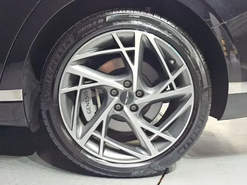 2023 Genesis G90 с пробегом 56 711 км
