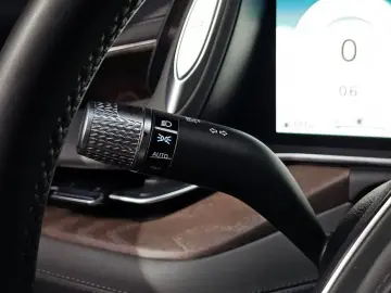 2023 Genesis G90 с пробегом 56 711 км