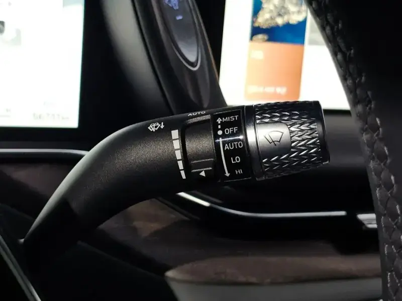 2023 Genesis G90 с пробегом 56 711 км